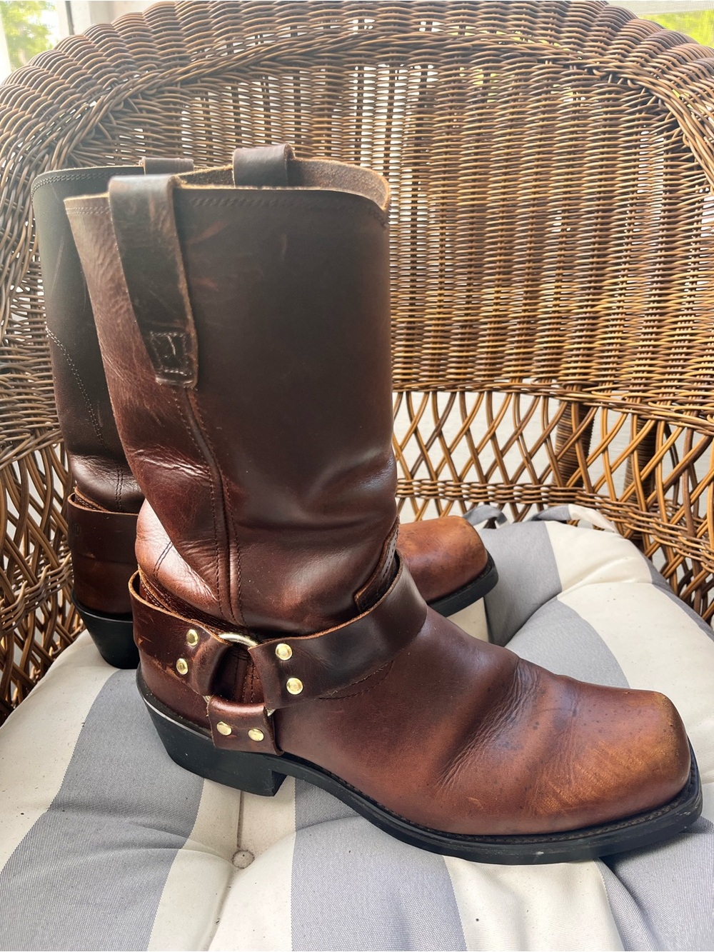 Durango Men's 10 1/2D Brown Leather Harness Boots Rugged Distressed Cowboy Rodeo